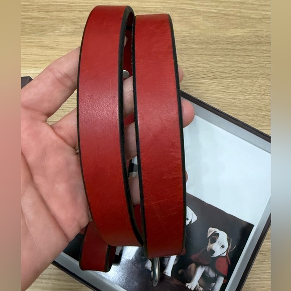 Coach Red Dog Leash - Picture 4 of 6
